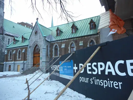 Photo 3: Exterior
