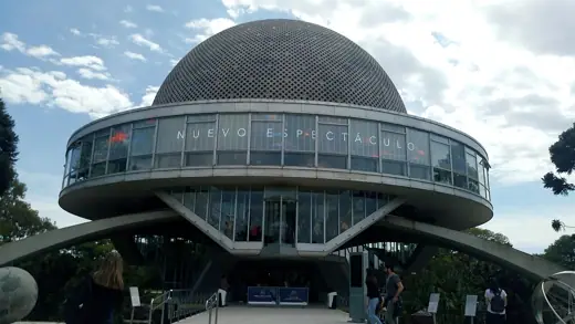 Photo 3: Exterior · Planetario