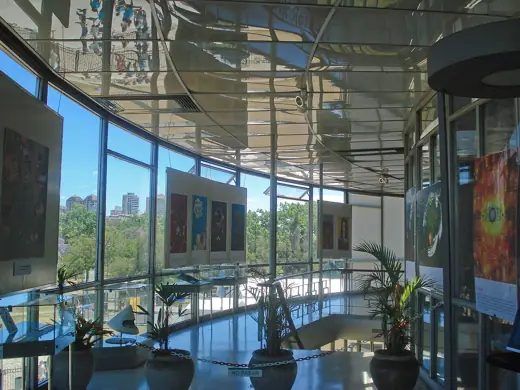 Photo 5: Interior