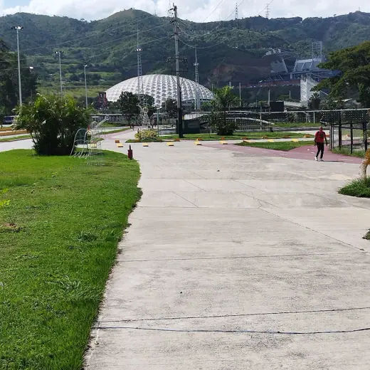 Photo 2: Exterior · Poliedro de Caracas, Sector La Rinconada, Parroquia Coche, Municipio Libertador de Caracas, Venezuela