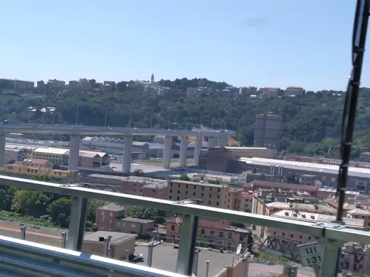Photo 3: Exterior · Genoa Bridge