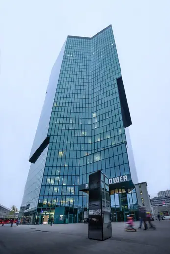Photo 4: Exterior · Prime Tower Zürich
