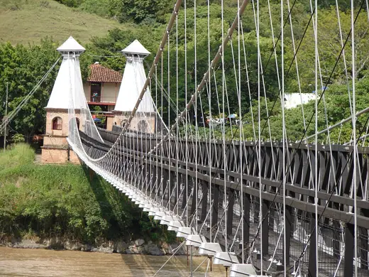 Photo 1: Exterior · puente de occidente en santa fe de antioquia