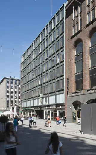 Photo 2: Exterior · Rautatalo, Keskuskatu 3a