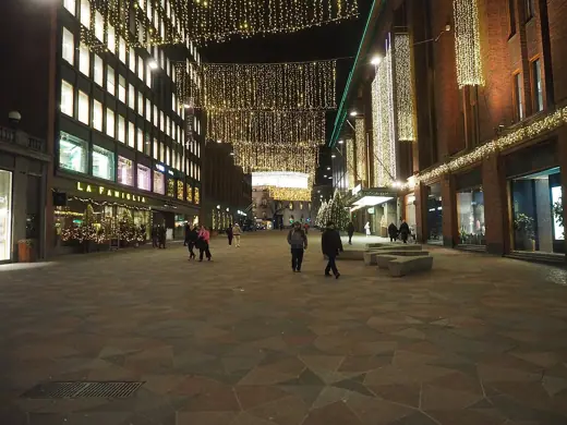 Photo 6: Context · A view of the street Keskuskatu in central Helsinki, Finland on an evening in November 2023