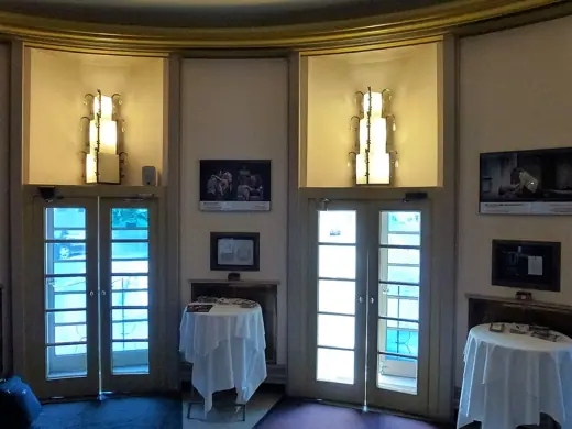 Photo 4: Interior