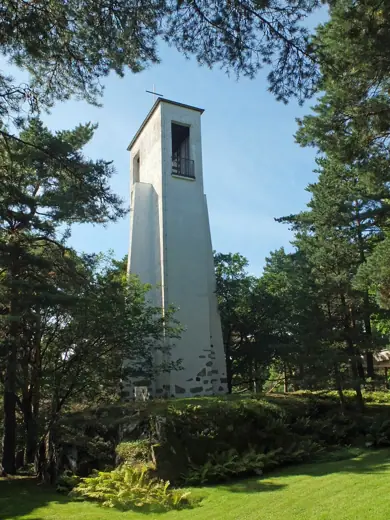 Photo 4: Exterior · Ylösnousemuskappeli (Resurrection Chapel) at Turku cemetery