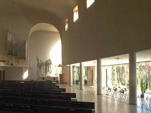 Photo 5: Interior · Ylösnousemuskappeli (Resurrection Chapel) at Turku cemetery