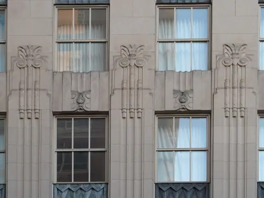 Photo 4: Exterior