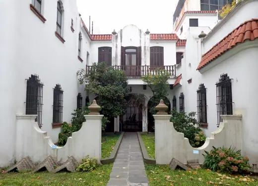 Photo 2: Exterior