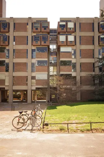 Photo 4: Exterior · Richards Medical Research Laboratories in Philadelphia, PA