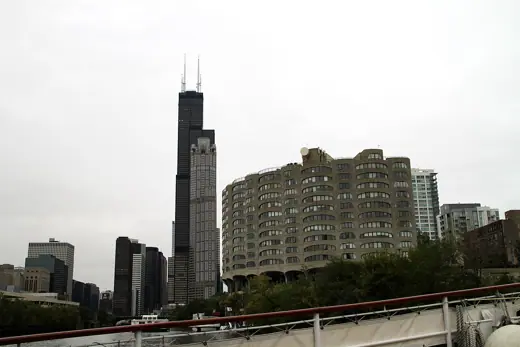 Photo 2: Exterior · Chicago - Architecture River Tour - Chicago River South Branch - Rivercity, Willis Tower, 311 S Wacker Drive
