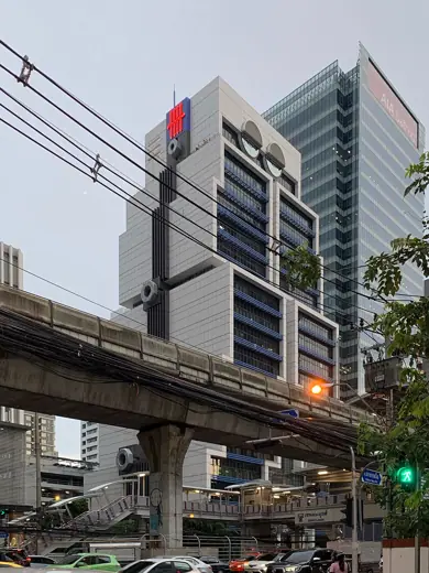 Photo 2: Exterior · Robot Building or the UOB Bank Bangkok