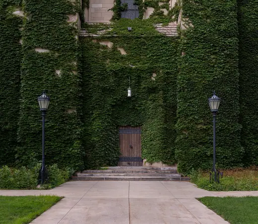 Photo 2: Exterior
