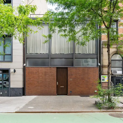 Photo 1: Exterior · New York, NY
