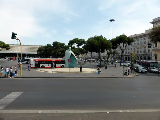 Photo 4: Exterior · Termini Station Rome