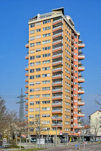 Photo 3: Exterior