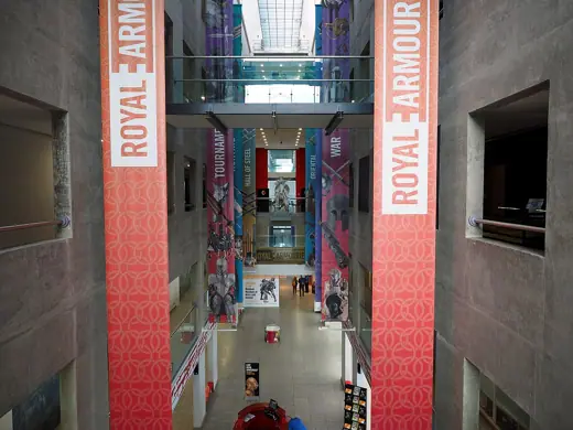 Photo 6: Interior