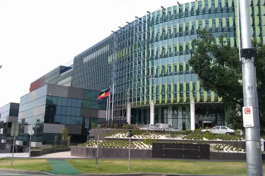 Photo 3: Exterior · Picture of Royal Children's Hospital