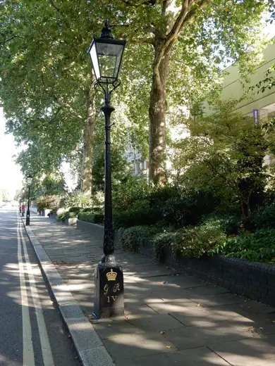 Photo 3: Exterior