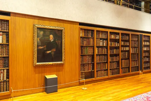Photo 6: Interior · Library at the Royal College of Physicians, London