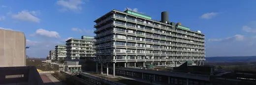Photo 6: Context · Gebäude der Universität Bochum