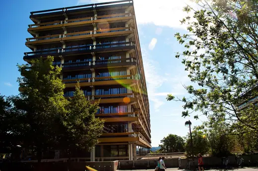 Photo 2: Exterior · Bochum, Ruhr-University (faculty buildung, front view)