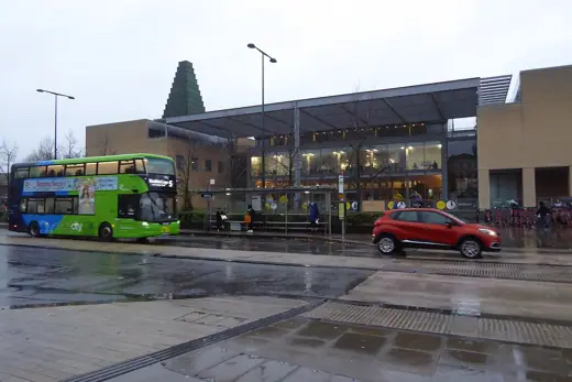 Photo 2: Exterior
