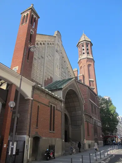 Photo 1: Exterior · Église Saint-Christophe-de-Javel vue de la rue Saint-Christophe