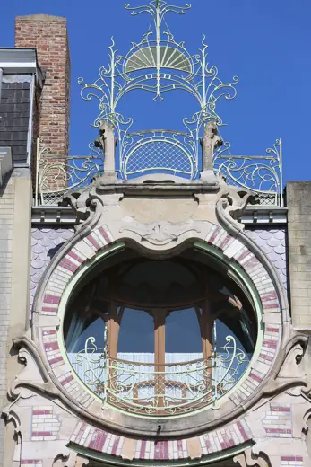 Photo 4: Exterior · Loggia et épis de faîtage