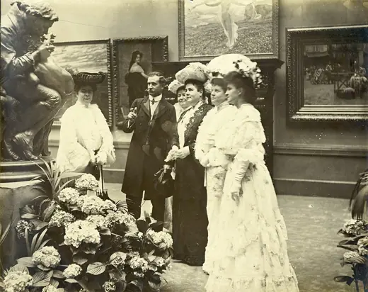Photo 4: Exterior · Title: "Palace of Art." (Visitors viewing works of art at the 1904 World's Fair)