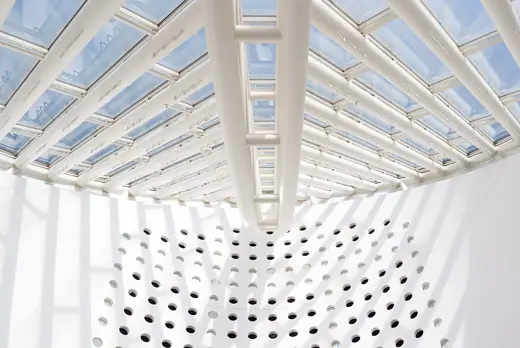 Photo 4: Interior · Ceiling architecture of the San Francisco Museum of Modern Art