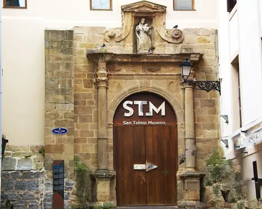 Photo 2: Exterior · Castillo de San Telmo