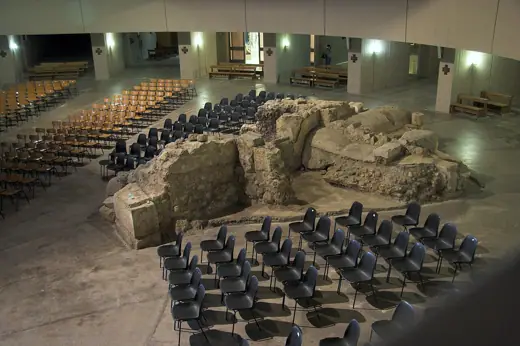 Photo 6: Interior