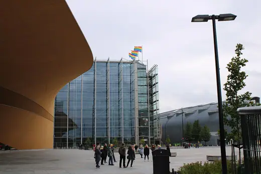 Photo 2: Exterior · Citizens' Square in Helsinki 12th September 2020