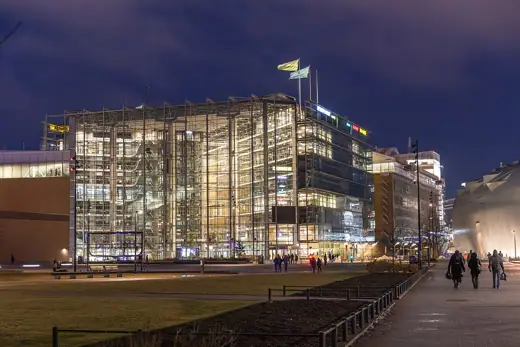 Photo 3: Exterior · Kansalaistori Square Sanomatalo, commercial and office building