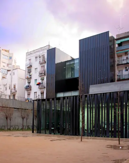 Photo 2: Exterior · View of the library of Sant Antoni