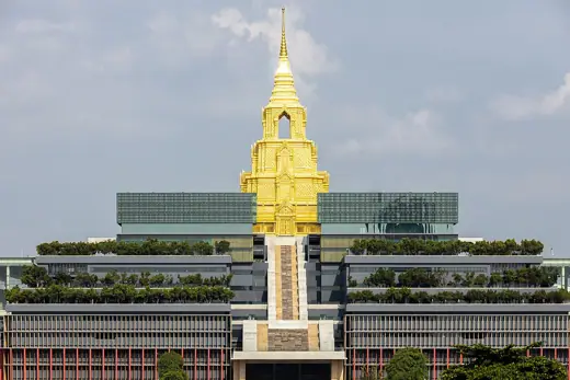 Photo 1: Exterior · Sappaya-Sapasathan is the current Thai Parliament in Bangkok, Thailand, viewed from Yanhee Hospital
