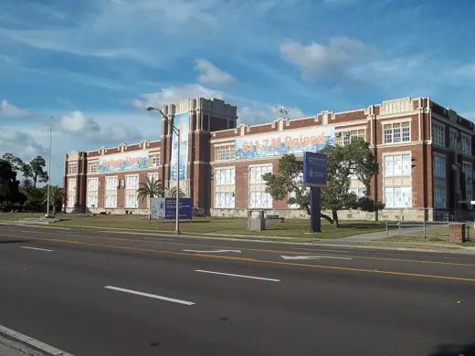 Photo 3: Exterior · Sarasota, Florida : Sarasota High School