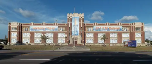 Photo 4: Exterior · Sarasota, Florida : Sarasota High School