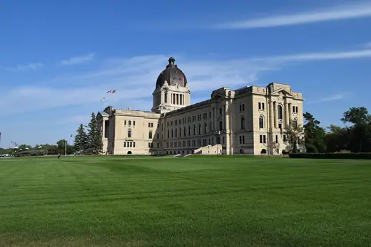 Photo 2: Exterior