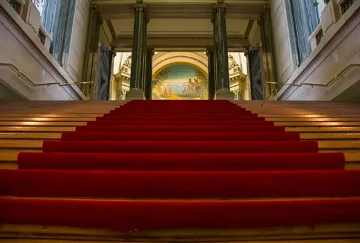 Photo 5: Interior