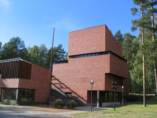 Photo 3: Exterior · Säynätsalo town hall and library, Jyväskylä, Finland