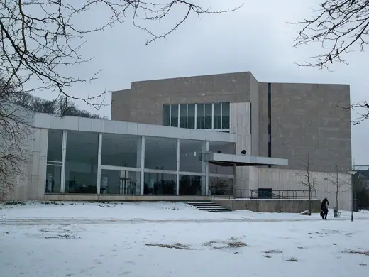Photo 6: Interior · Wolfsburg, Lower Saxony, theatre, main part with lobby