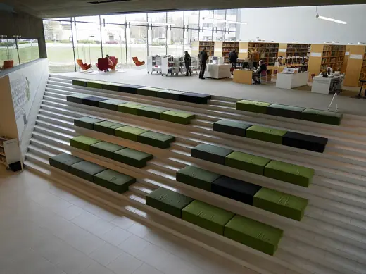 Photo 6: Interior