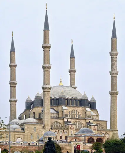 Photo 3: Exterior · Selimiye Mosque in Edirne, Turkey