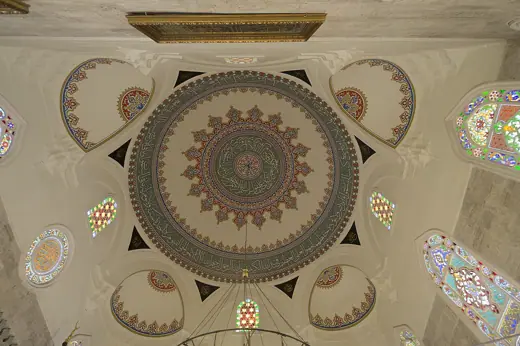 Photo 4: Interior