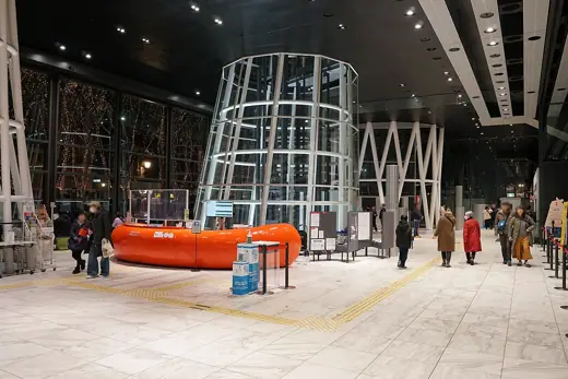 Photo 5: Interior