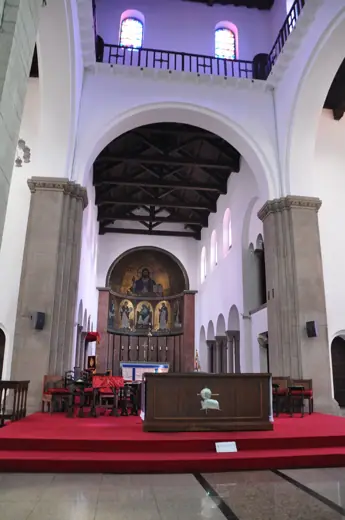 Photo 4: Interior · Seoul Anglican Cathedral-2 - Inside / Front