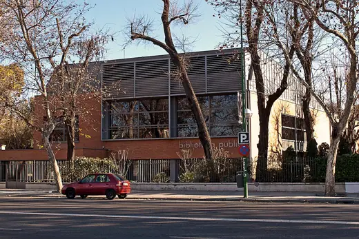 Photo 5: Context